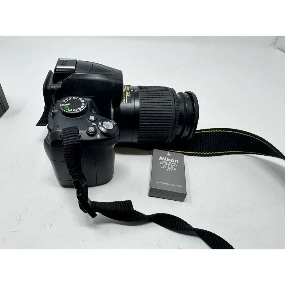 Nikon D3000 10.2MP Digital SLR Camera -Black-w/AF-S DX Nikkor 55-200mm 4-5.6G VR
